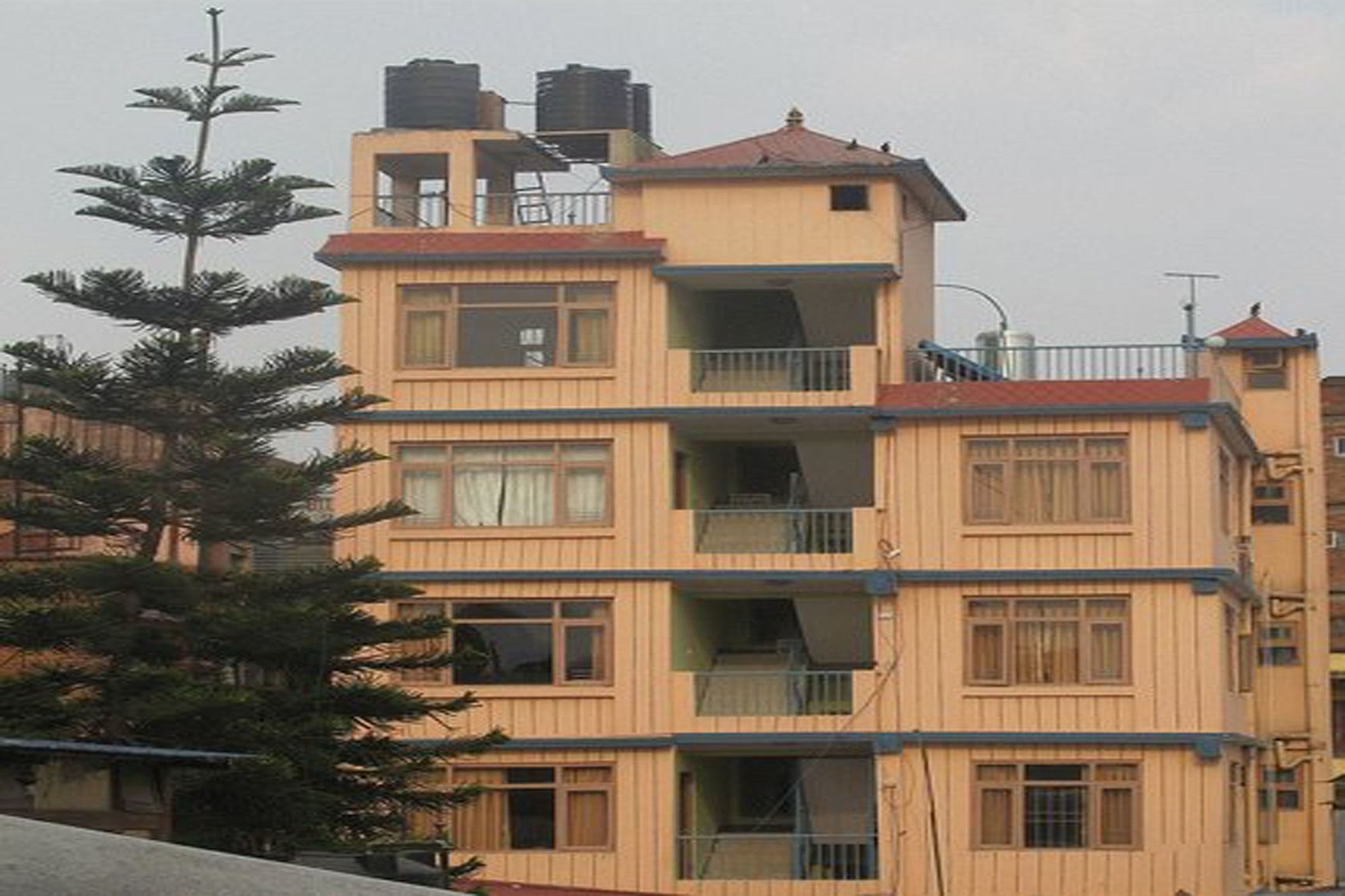Hotel Aagaman Катманду Экстерьер фото