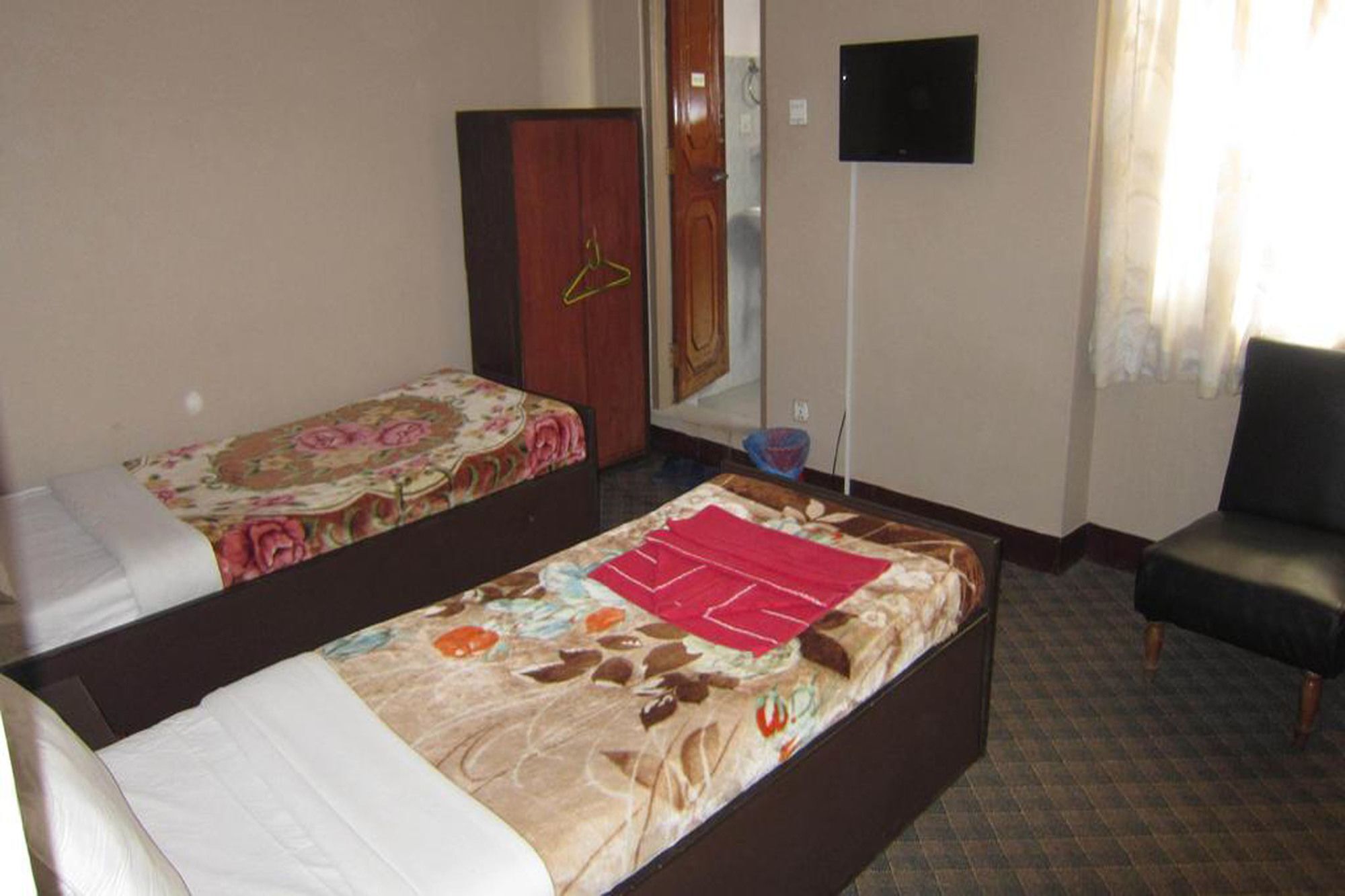 Hotel Aagaman Катманду Экстерьер фото